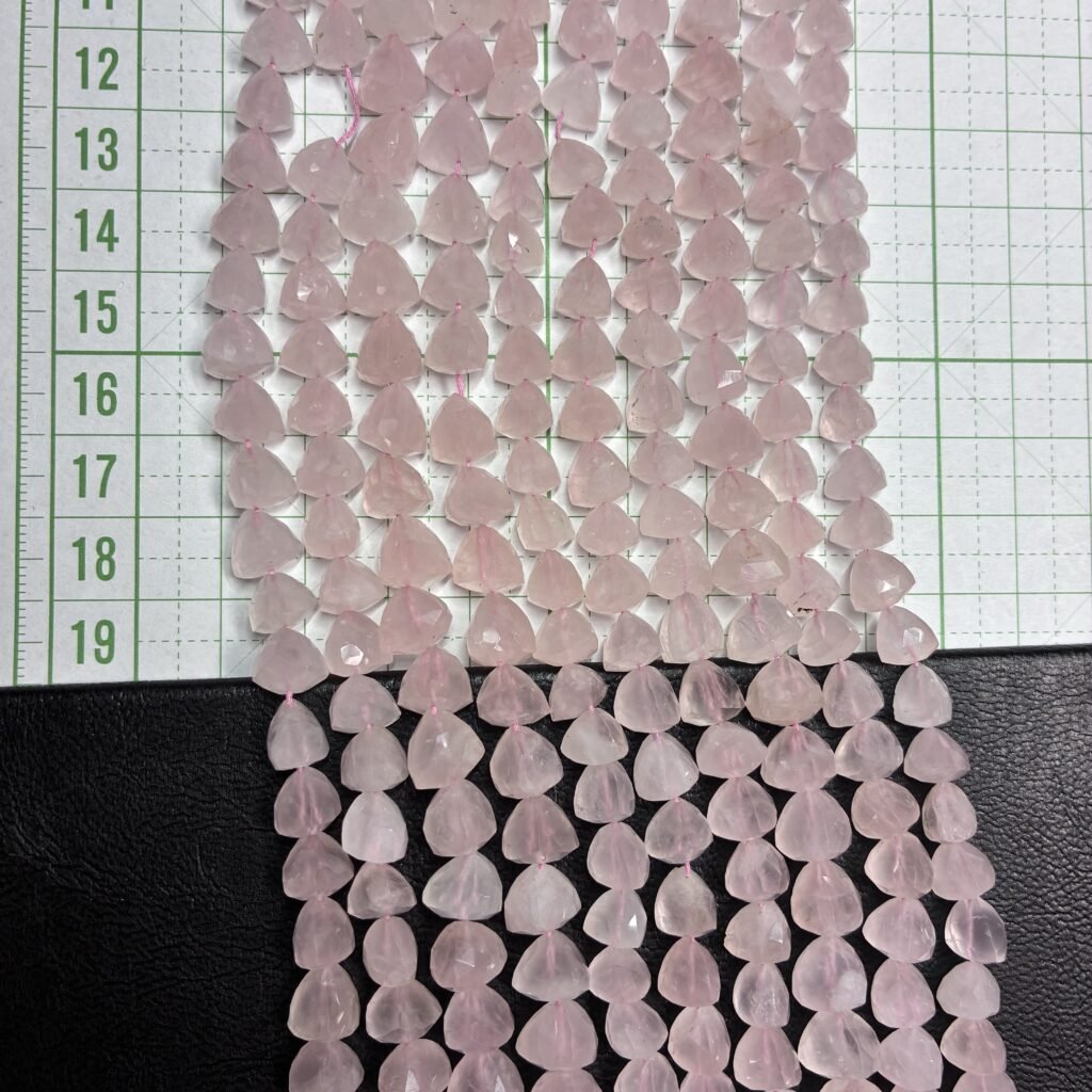 Rose Quartz, Triangle Shape, 28cm, 7.5*7.4