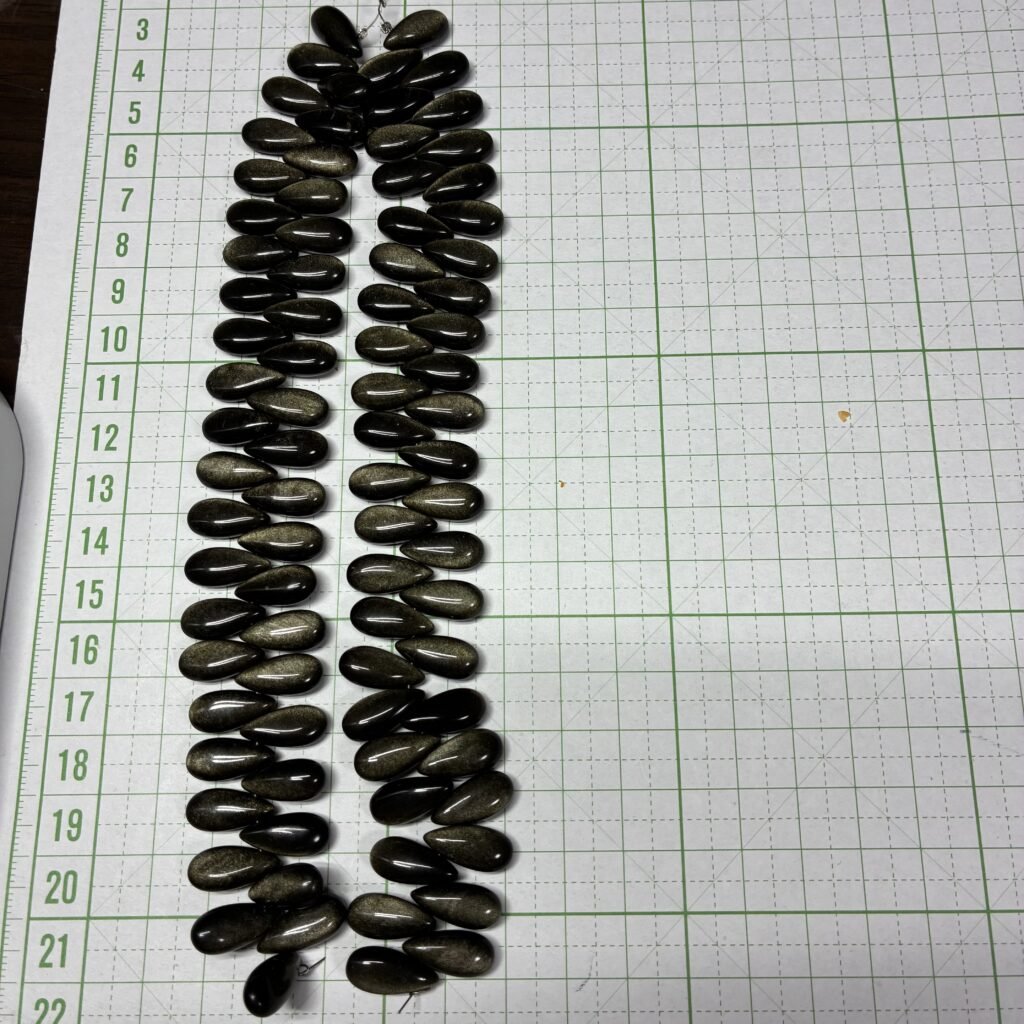 Obsidian Long Smooth Pear, 18 CM