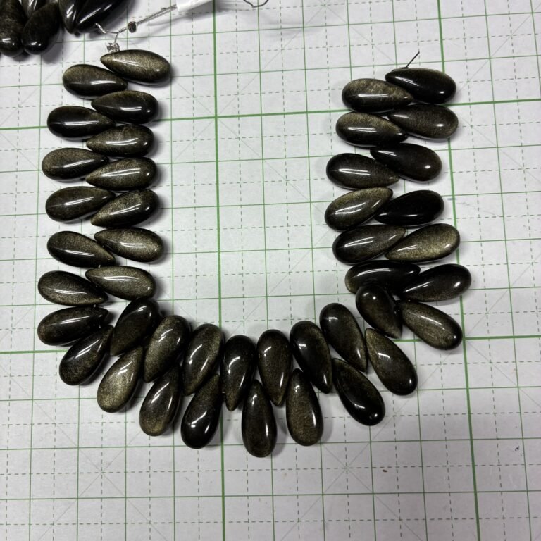 Obsidian Long Smooth Pear, 18 CM