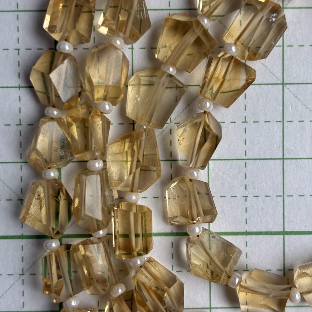 Lemon Quartz 22cm 7.5x6mm