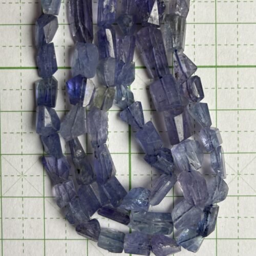 Tanzanite 22cm