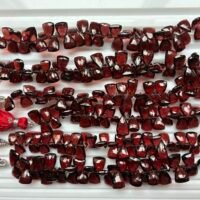 Garnet Pyramind Smooth