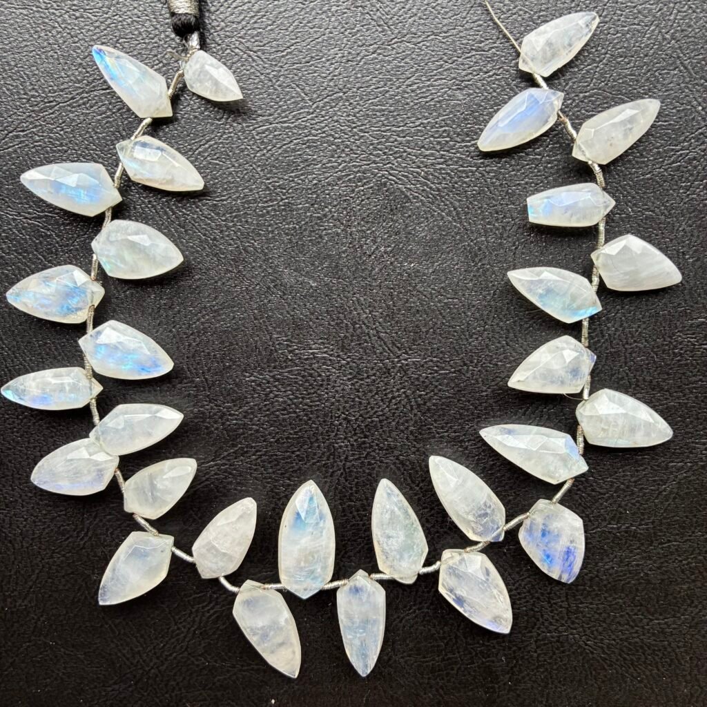Rainbow Moonstone, Faceted Shield shape, 26 cm, 18.9*8.3mm- 11.7*6.6mm, 27 beads