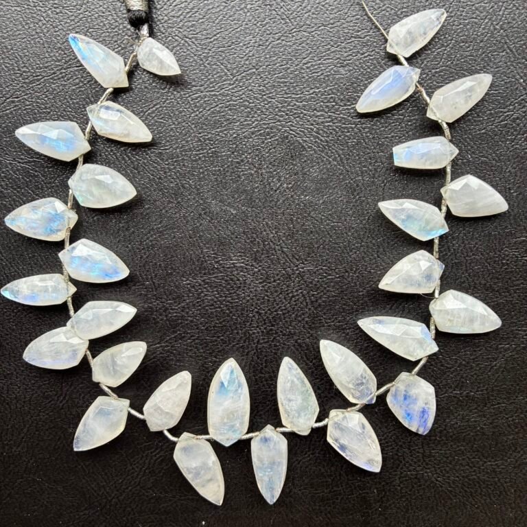 Rainbow Moonstone, Faceted Shield shape, 26 cm, 18.9*8.3mm- 11.7*6.6mm, 27 beads