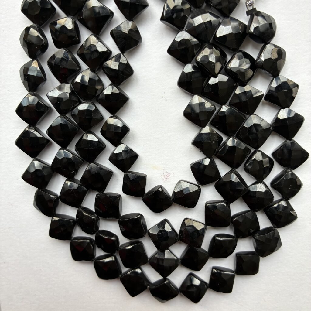 Black Spinel Faceted Kite