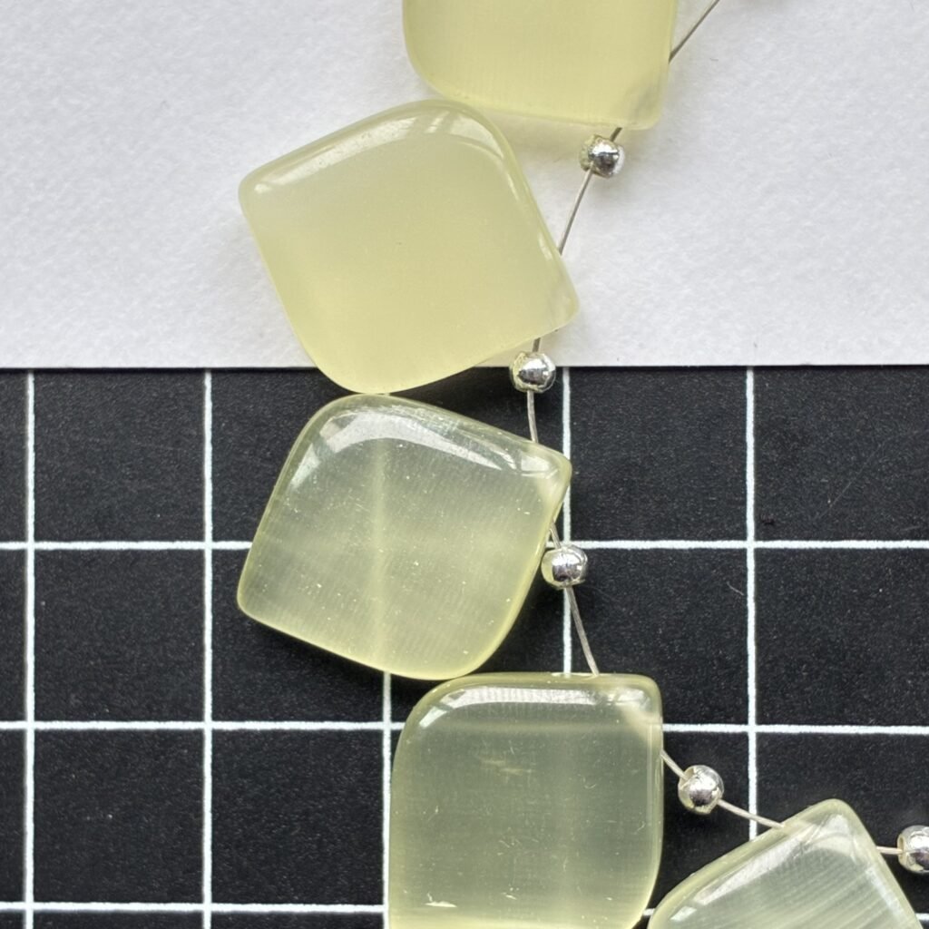 Obsidian Yellow, Double Leaf, 19*16*5 MM