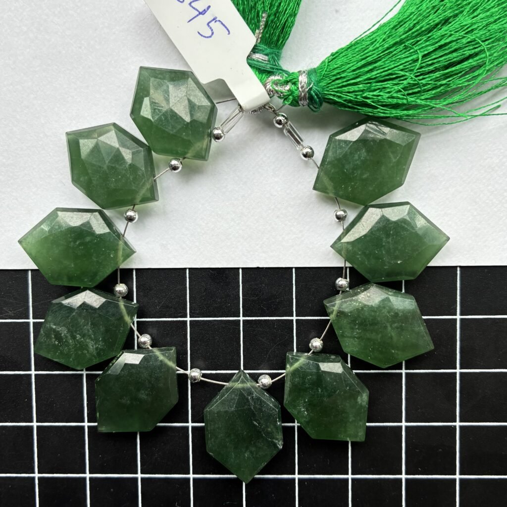 Serpentine Hexagon, 21*13*5 MM