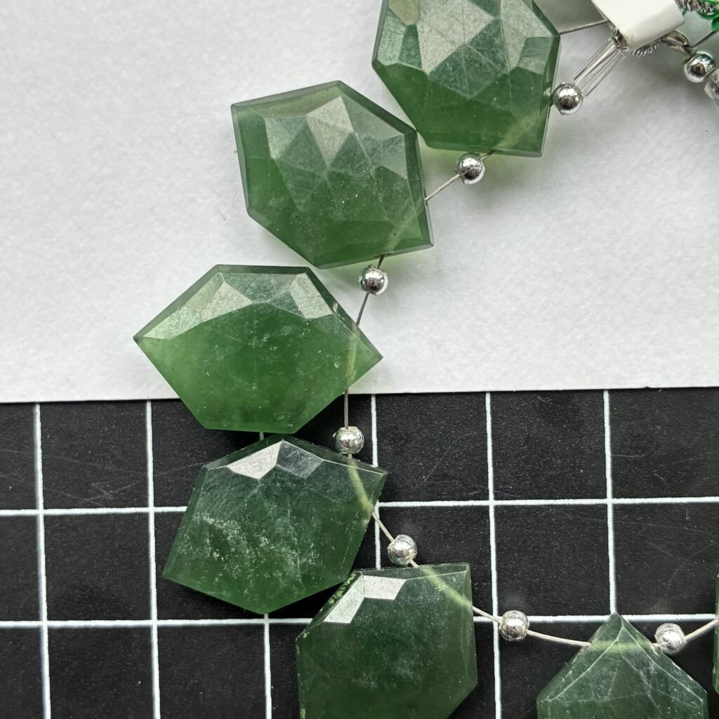 Serpentine Hexagon, 21*13*5 MM
