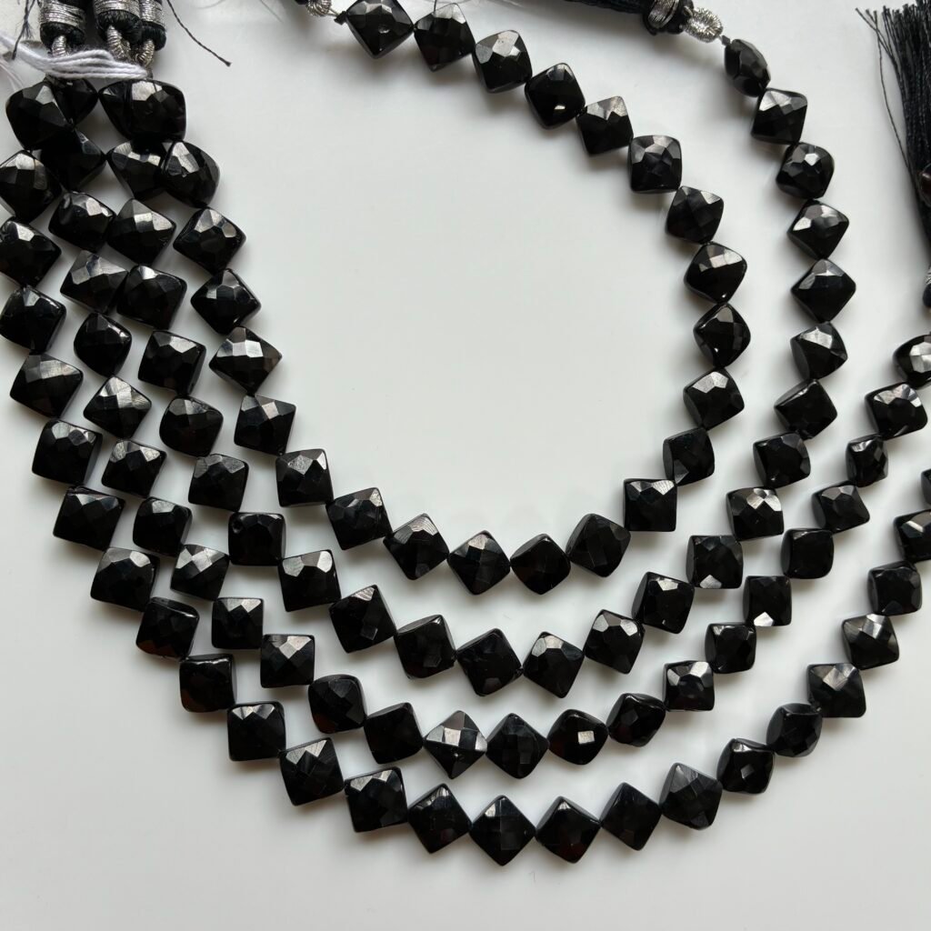 Black Spinel Faceted Kite