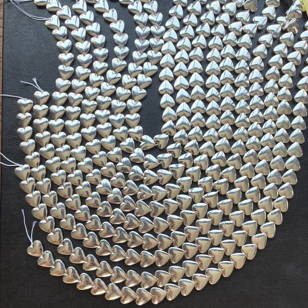 Hematite silver Heart M, 10.4*10.1 MM, 40 cm