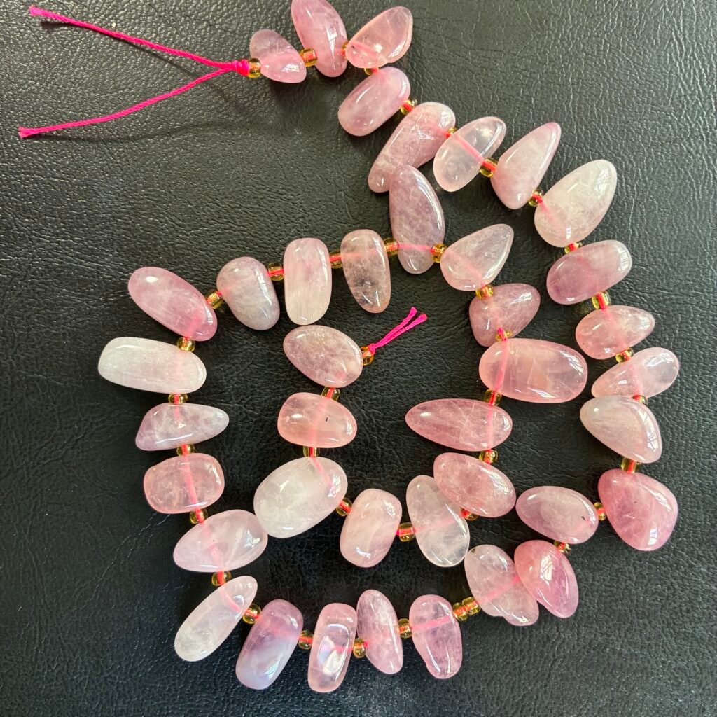 Rose Quartz Smooth Oval Tumble, 39 CM