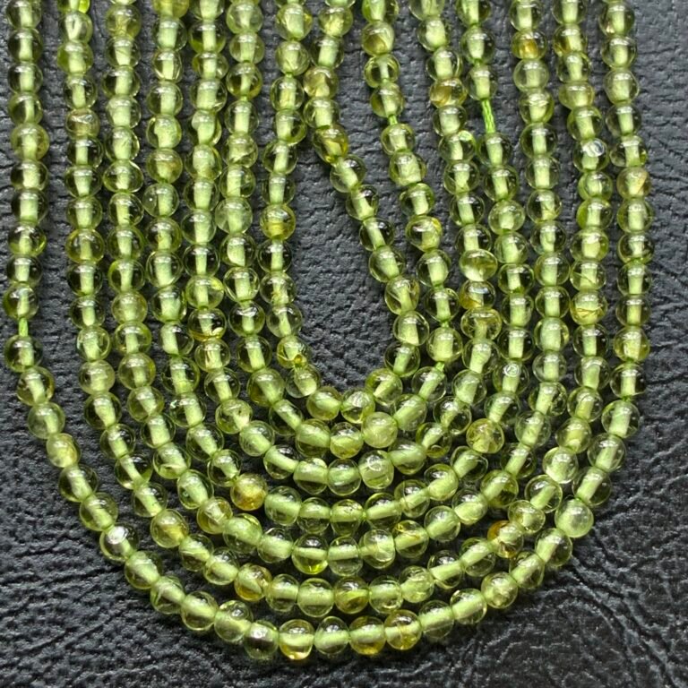Peridote, Smooth Round, 4mm, 42cm