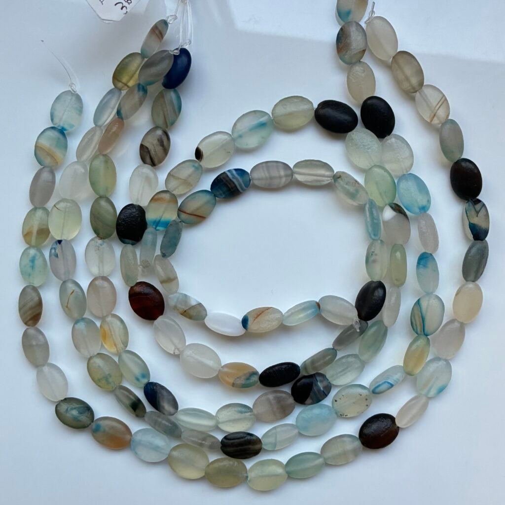 Agate White Blue Oval Shape ,38 Cm, 8 Mm