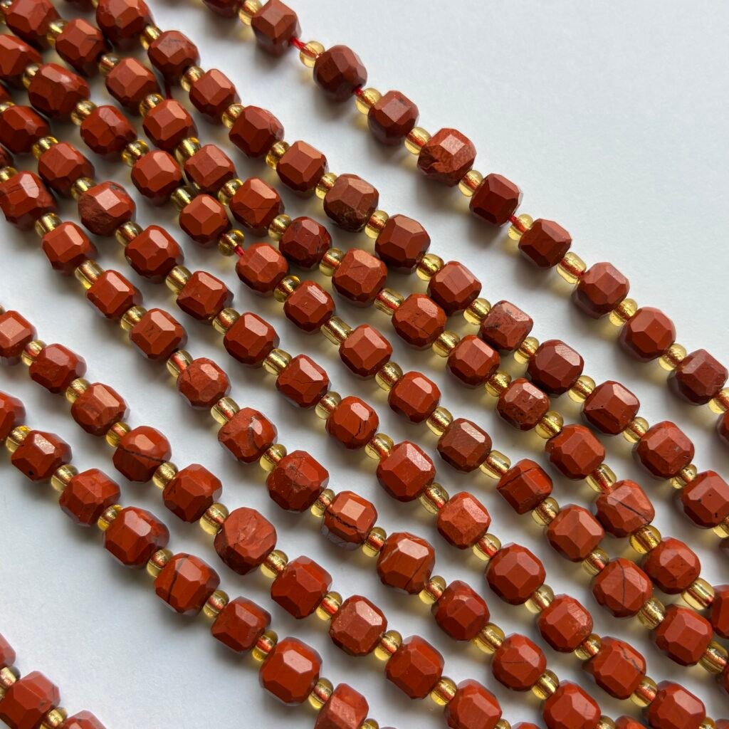 Natural Red Sand Stone, Cube , 6 Mm, 39 Cm