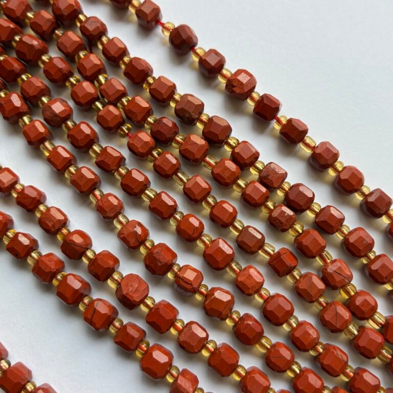 Natural Red Sand Stone, Cube , 6 Mm, 39 Cm