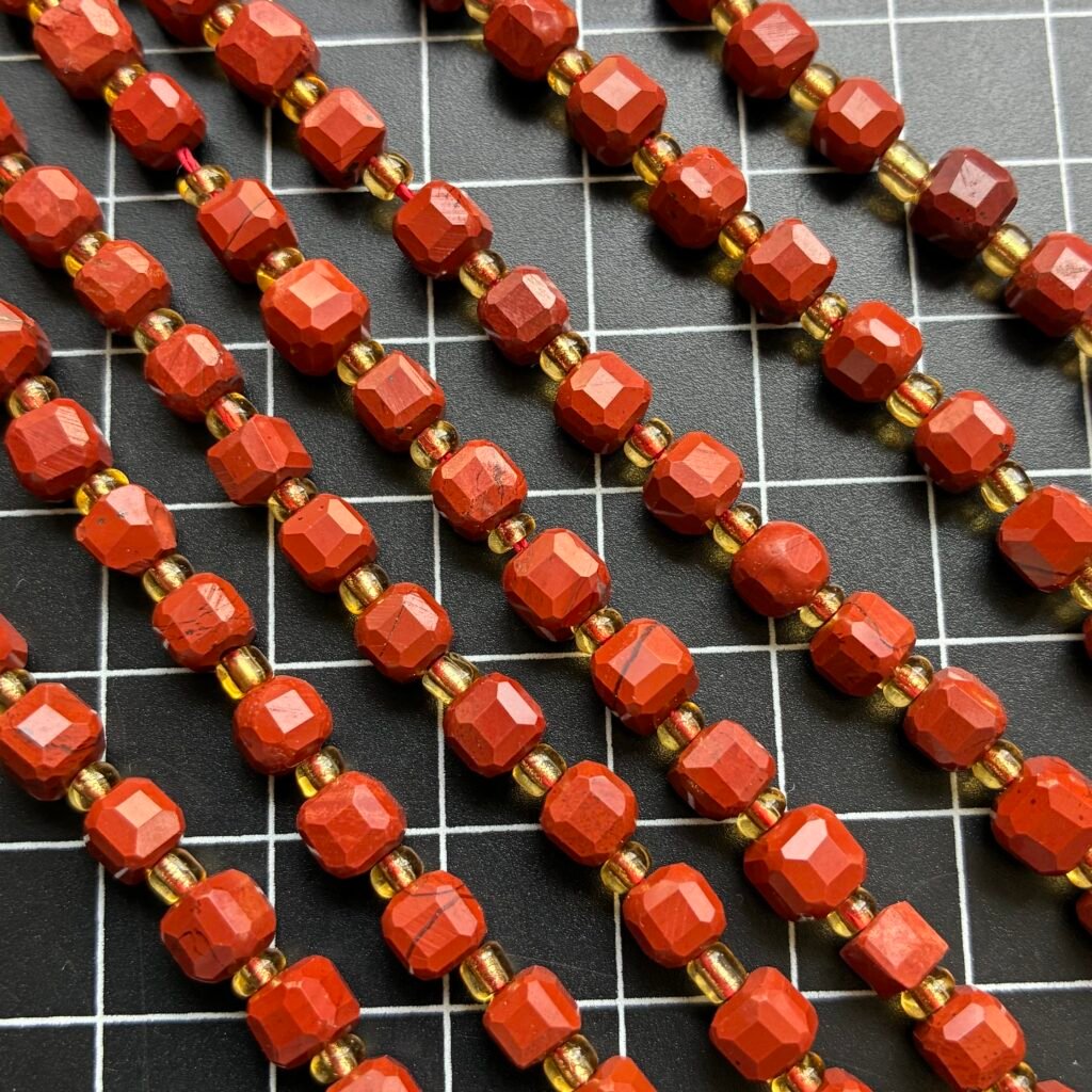Natural Red Sand Stone, Cube , 6 Mm, 39 Cm