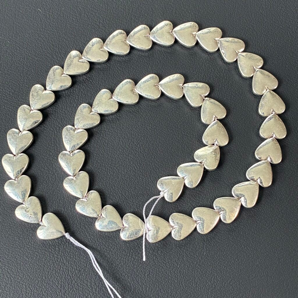 Hematite silver Heart M, 10.4*10.1 MM, 40 cm
