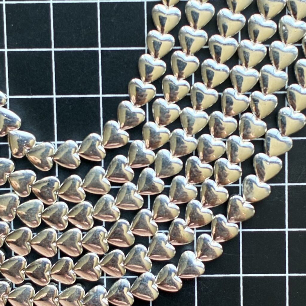 Hematite silver Heart M, 10.4*10.1 MM, 40 cm