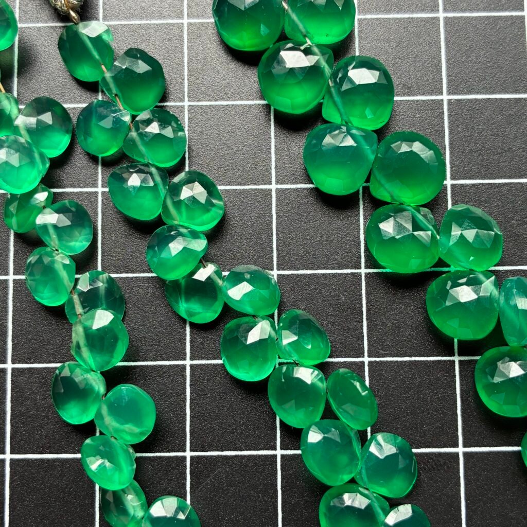 Green Onyx, Heart M, 22 CM