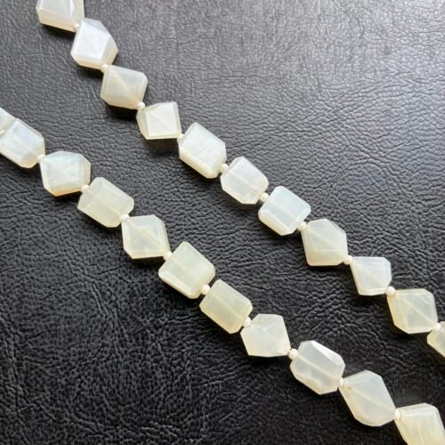 White Moonstone, Tumble,8*6-12*10mm, 42cm