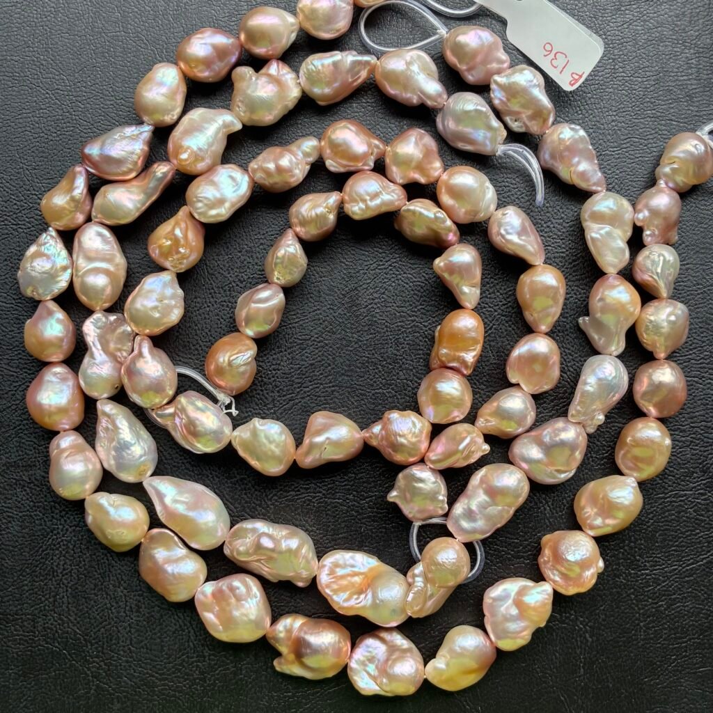 Freshwater Pearl, Baroque Levender Pink, 42 Cm, 22 Beads