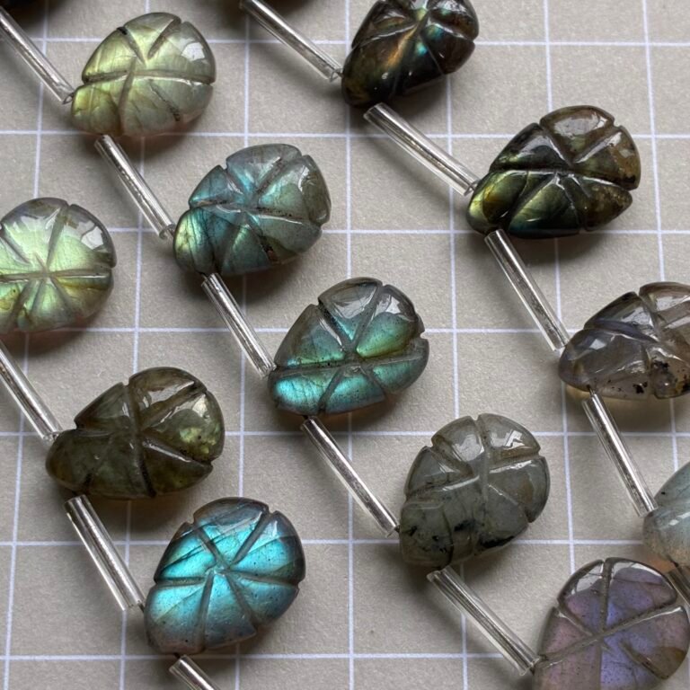 Labradorite Carved Pear, 12 beads, 15*10.5*5.4mm