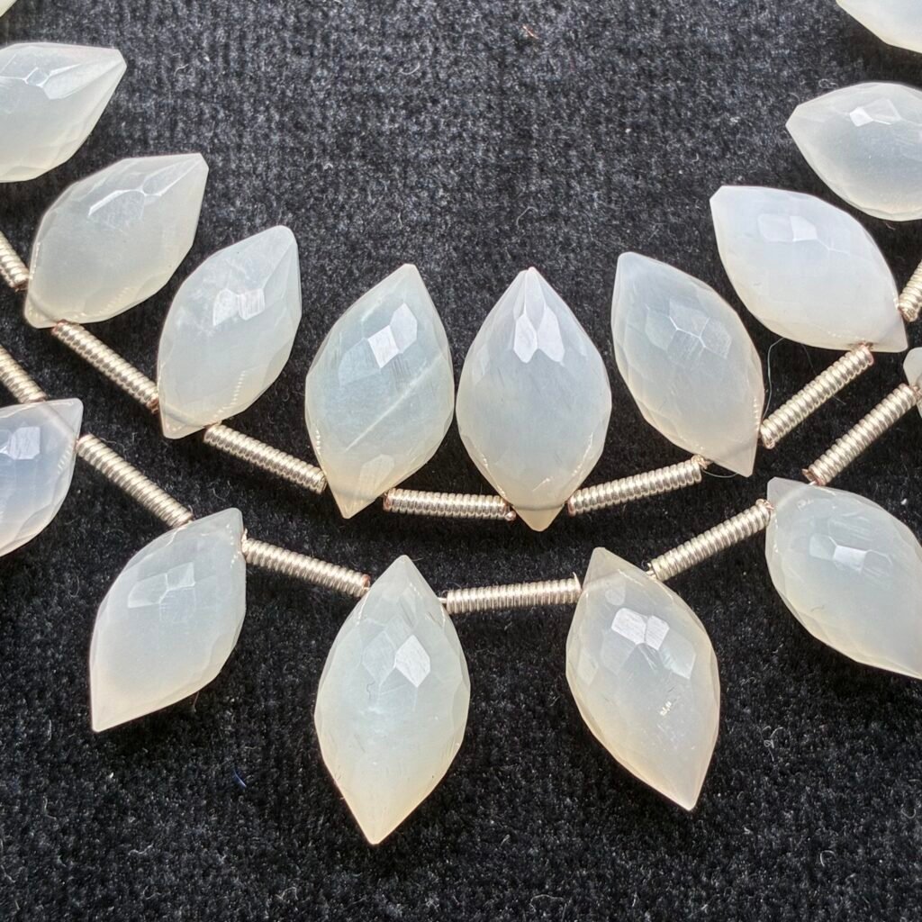 White Moonstone, Faceted Dew Drop, 12 beads, 14*7mm - 10*4.9mm