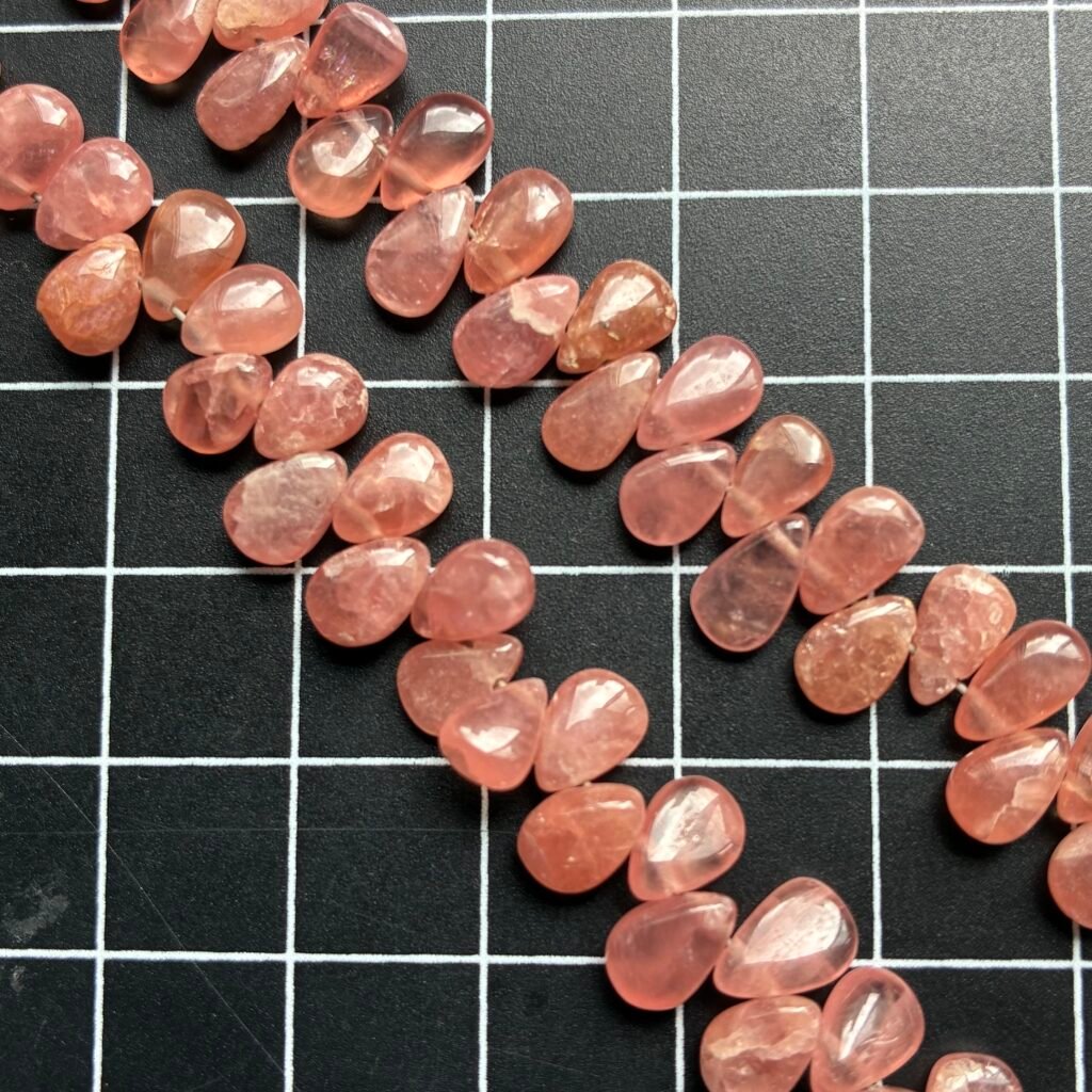 Rhodocrosite, smooth pear, 21 cm, 6.6*4.5*2.6mm