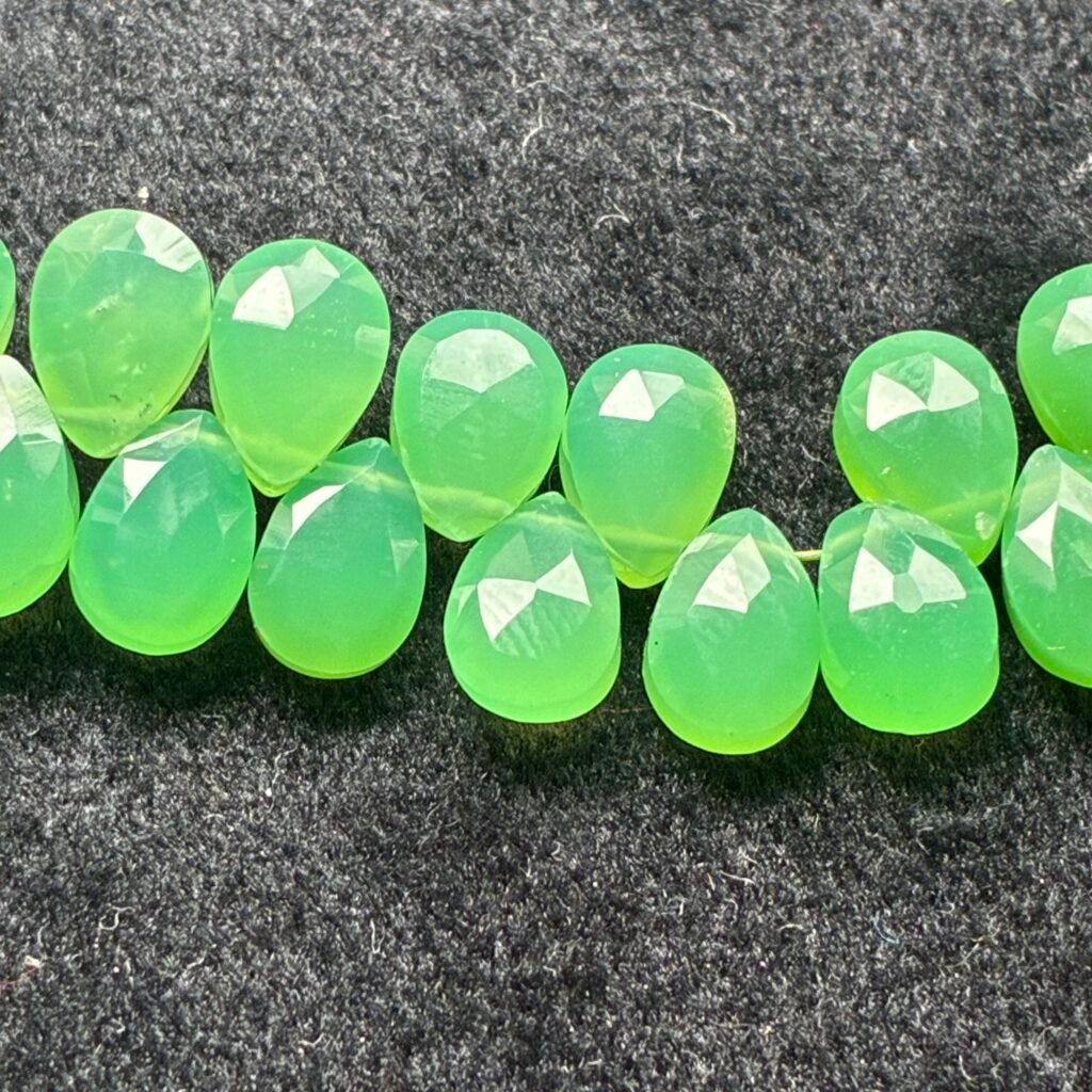 Natural Chrysoprase, Faceted Pear, 22cm, 6.8*5*4 mm