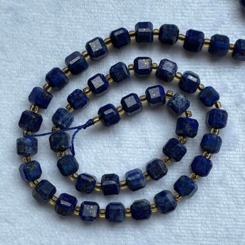 Lapis AAA+, Cube Shape, 6.7-7.3 mm, 40 cm, 43 beads