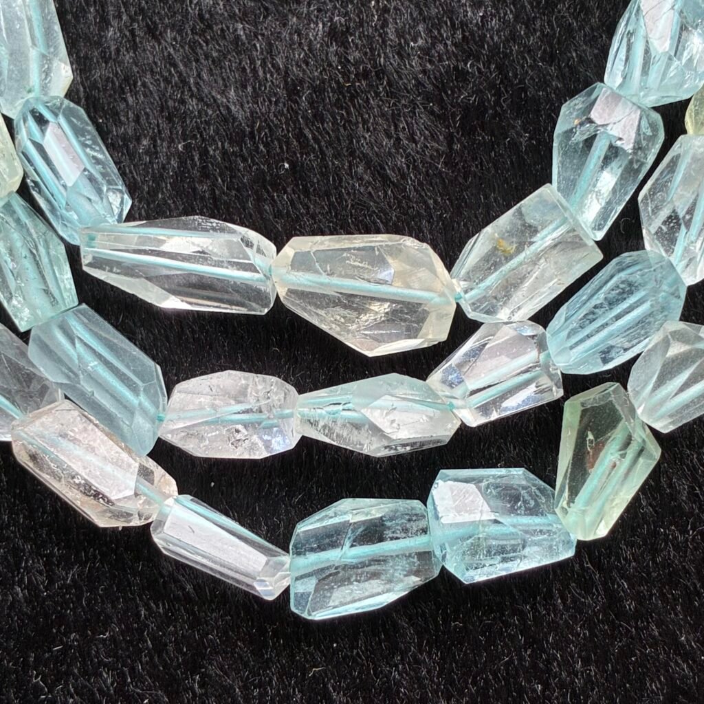 Aquamarine, tumble, 21 cm, 10*6-- 8*8 mm