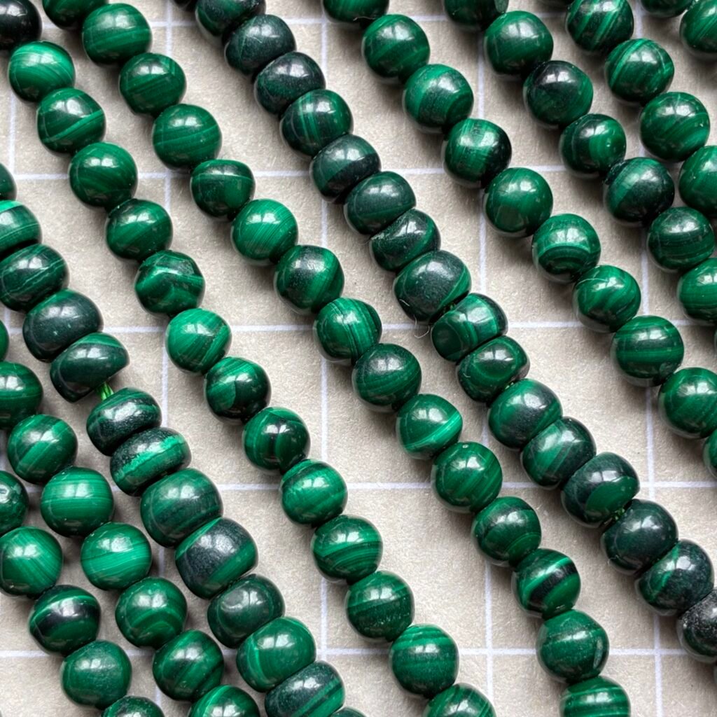 Malachite, 4 -4.5 mm Round, 45 cm