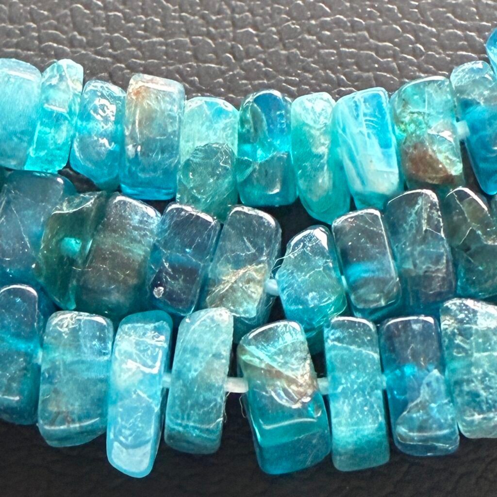 Neon Apatite Sazare Shape, 42cm , 5*2mm