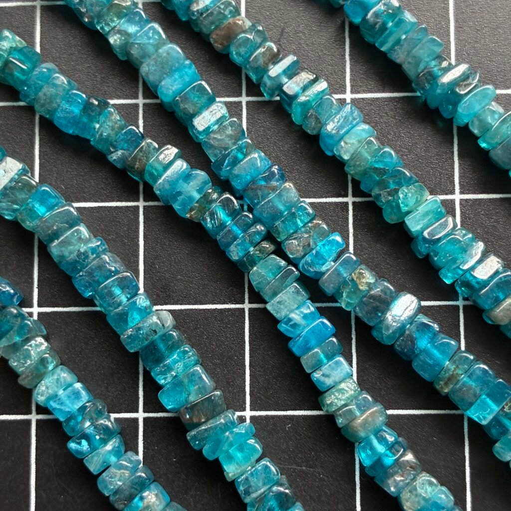 Neon Apatite Sazare Shape, 42cm , 5*2mm