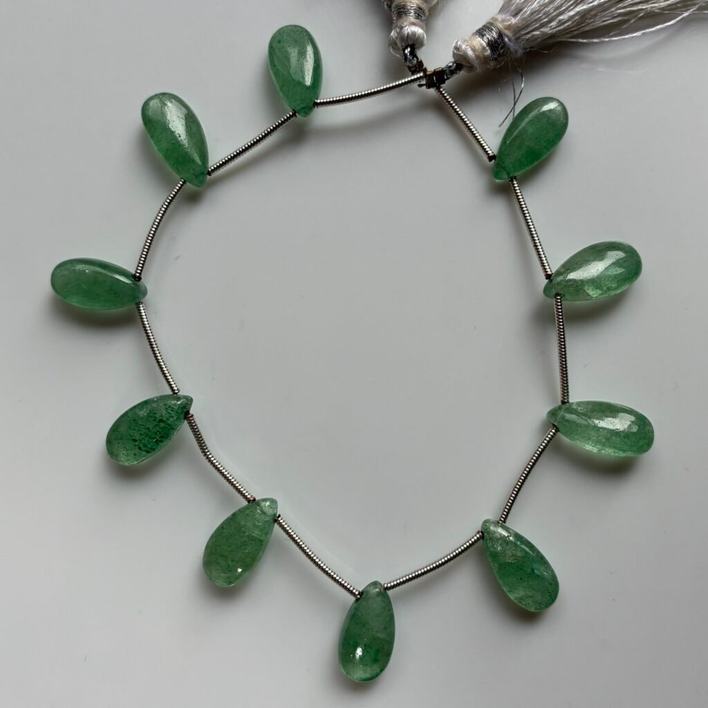 Green Stawberry Smooth Pear,15*7mm ,20Cm