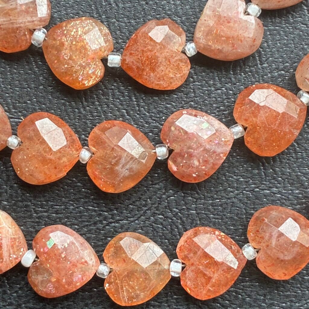Sunstone , Heart Carving , 18cm , 9.6*9.9mm