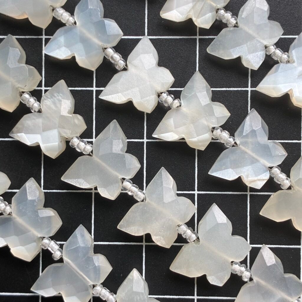 White Moonstone, Butterfly, 13cm , 13.8*9.6mm