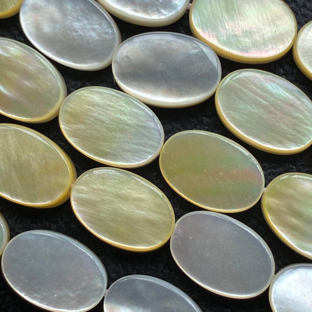 Mother of Pearl , Australia Shell, Oval Shape, 42 Cm, 12*8*2.5-3 Mm