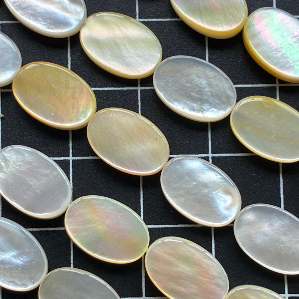 Mother of Pearl , Australia Shell, Oval Shape, 42 Cm, 12*8*2.5-3 Mm