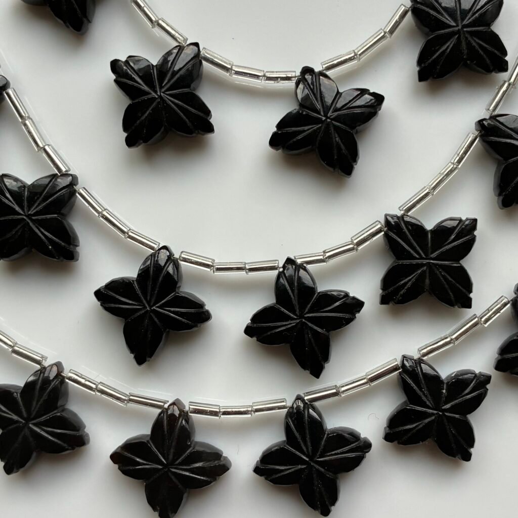 Black Onyx, Flower, 8 beads, 16.5*16 mm