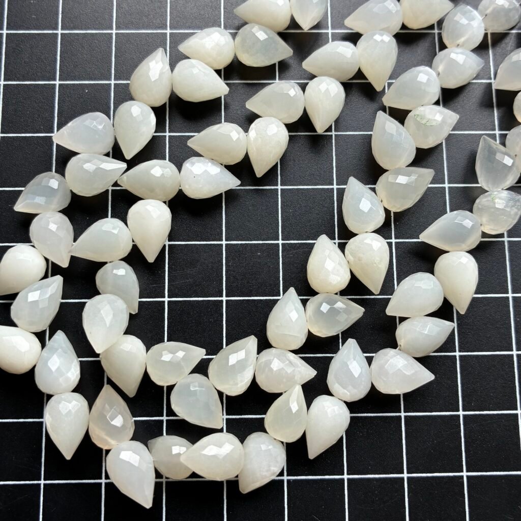 Moonstone, flower bud shape, 20cm, 10.8*7.3mm, 34 beads