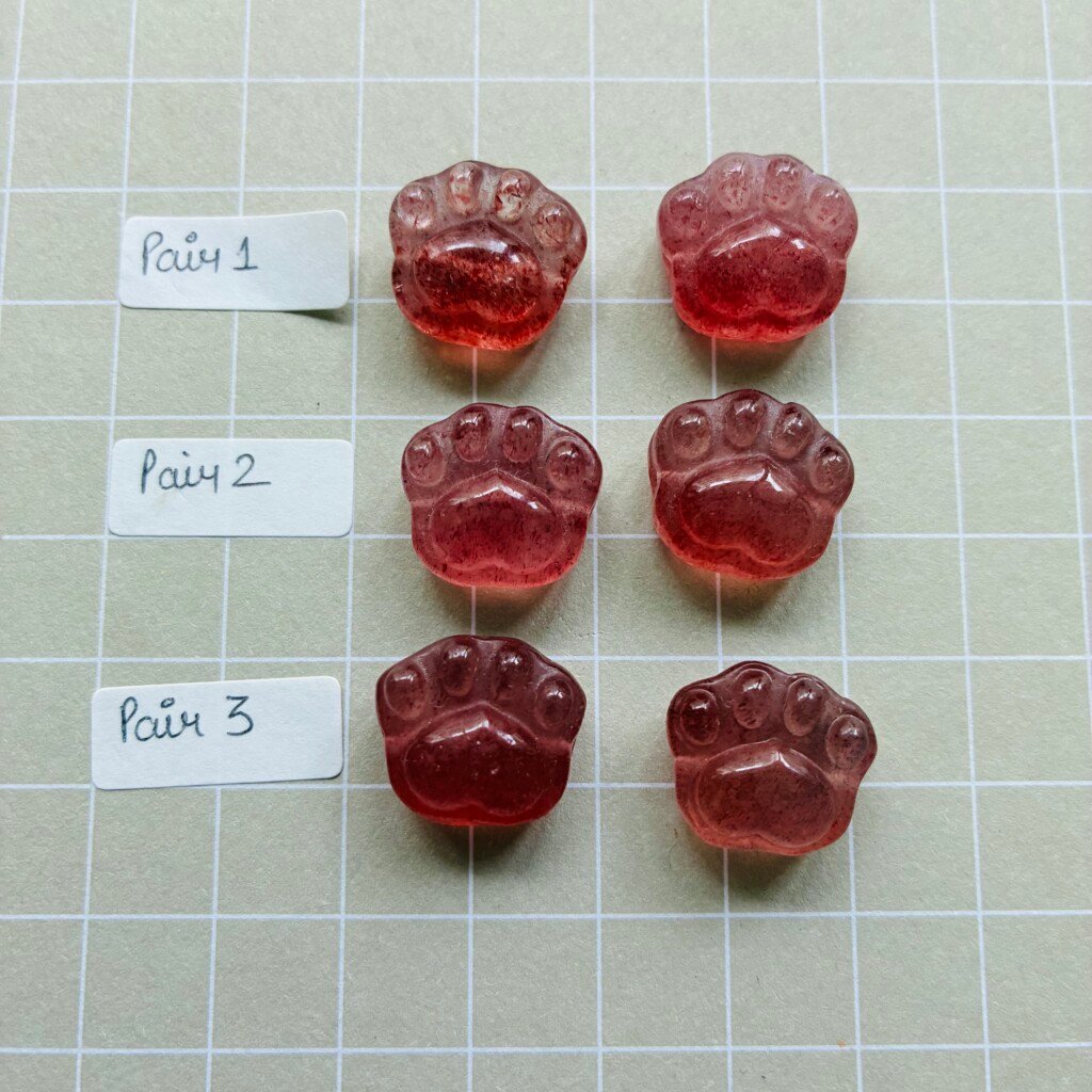 Natural Light Strawberry Quartz Cat Paw Beads Horizontal Hole