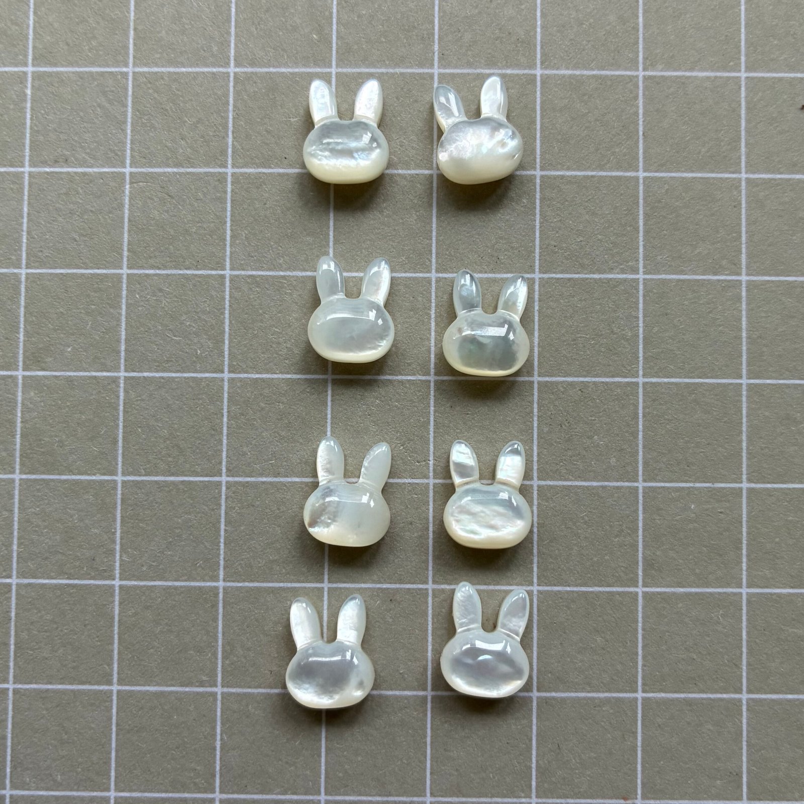 Natural White Shell Rabbit Head Beads