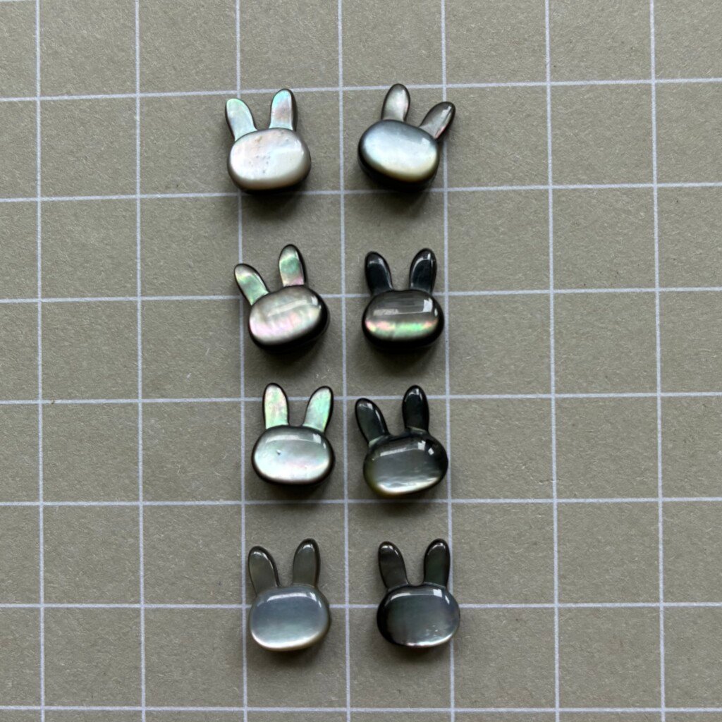 Natural Coffee Shell Rabbit Head Beads
