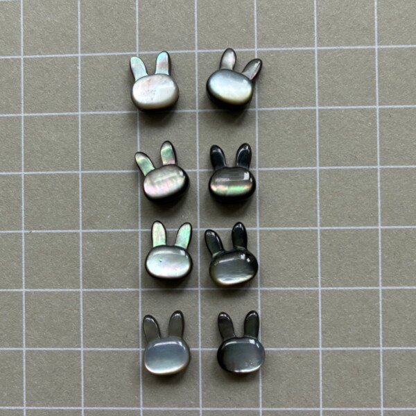 Natural Coffee Shell Rabbit Head Beads