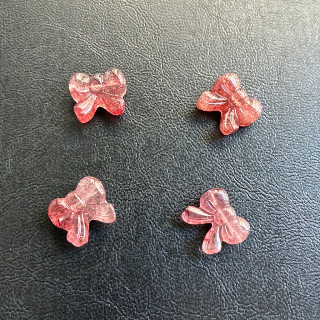 Natural Strawberry Quartz Bowknot Beads