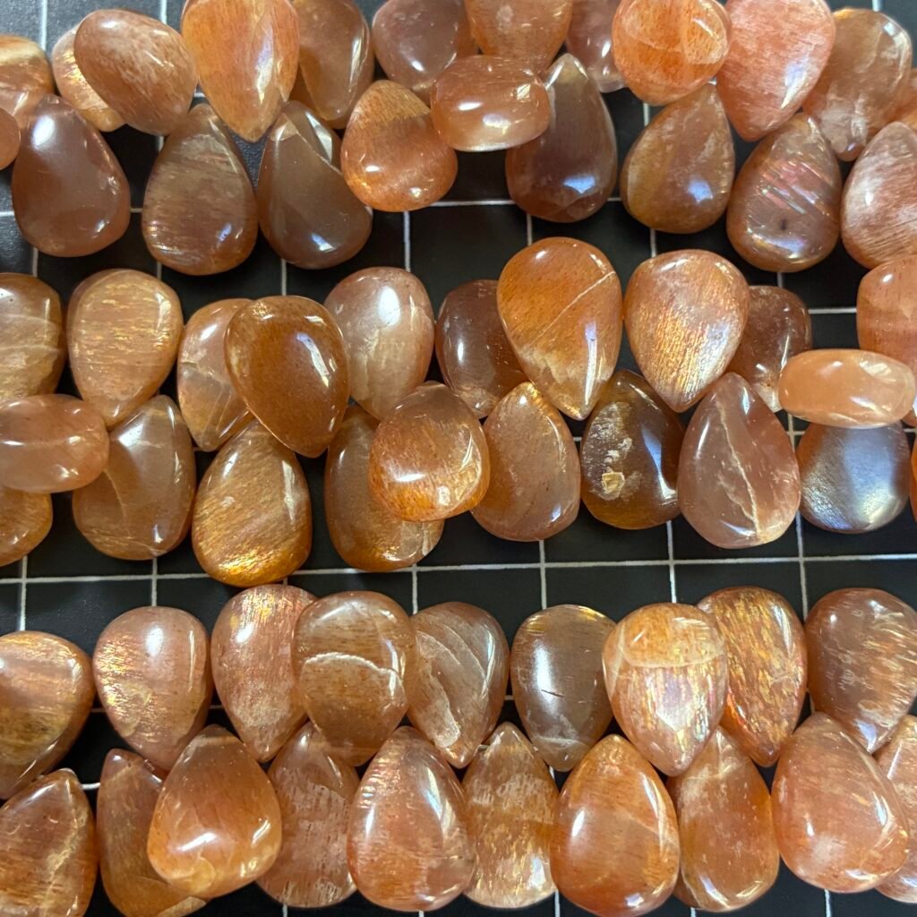 Golden Shine Moonstone Pear Smooth