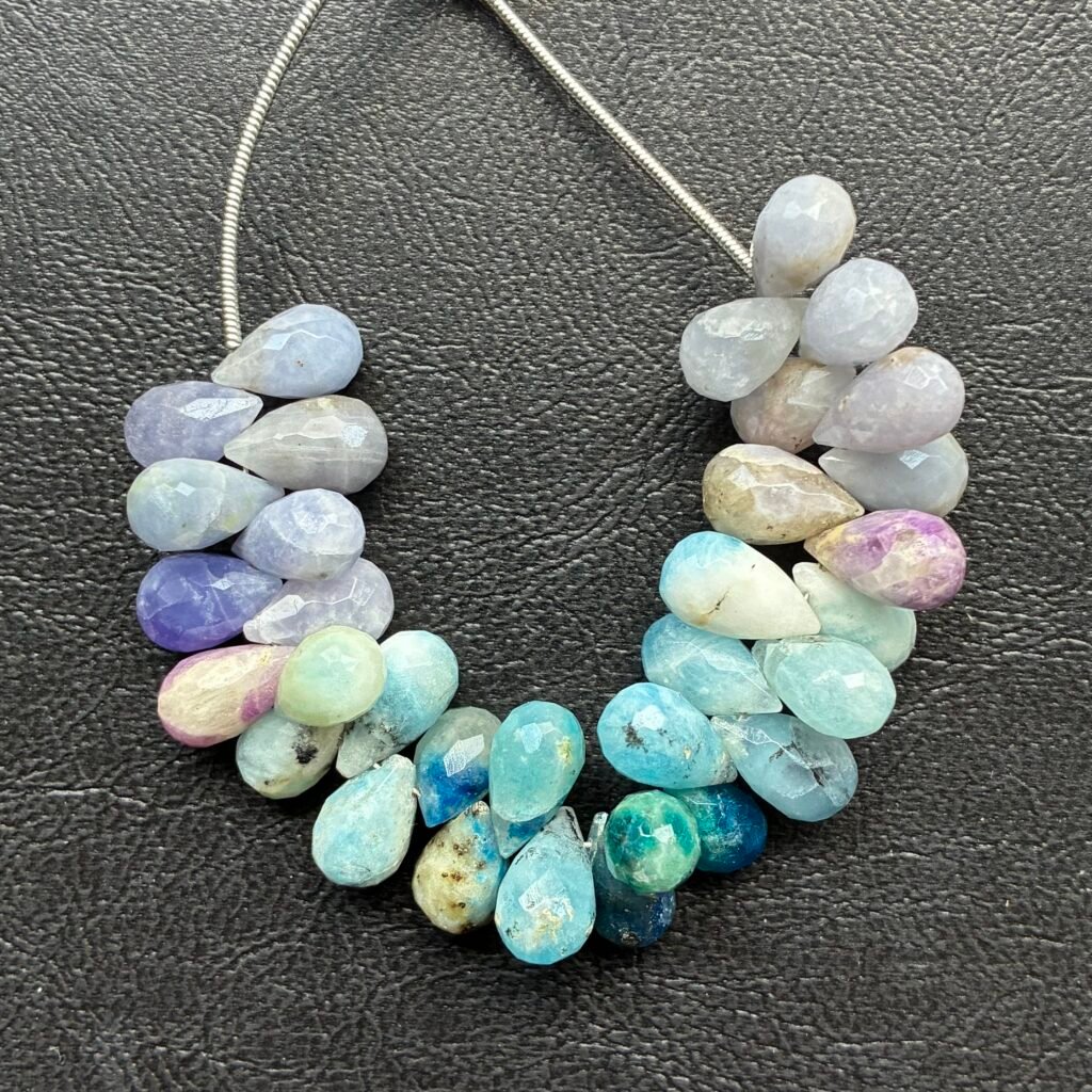 Hackmanite Drops Faceted