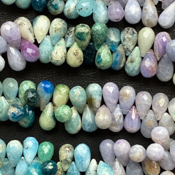 Hackmanite Drops Faceted