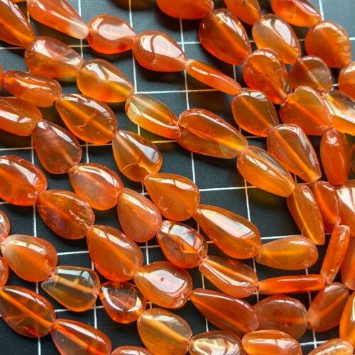 Carnelian Nugget,37cm